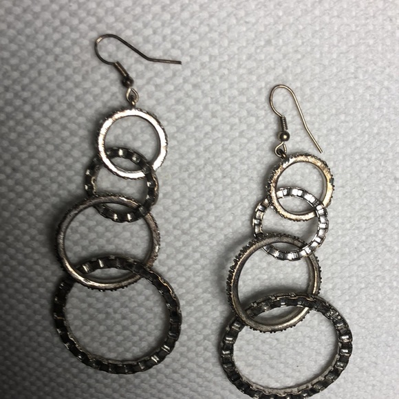 4/$20 Multi-circle Earing - Picture 2 of 2